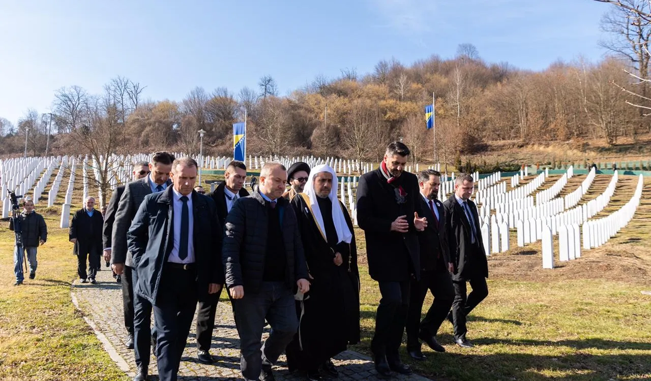 After leading a historic visit to Auschwitz Museum last month, HE Dr. Mohammad Alissa paid tribute to the victims of the Srebrenica genocide in Potocari