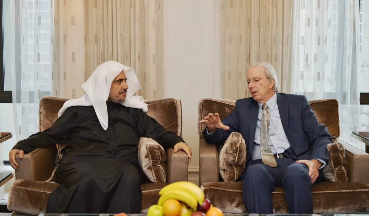 HE Dr. Alissa met in Washington, D.C. Amb. Dennis Ross