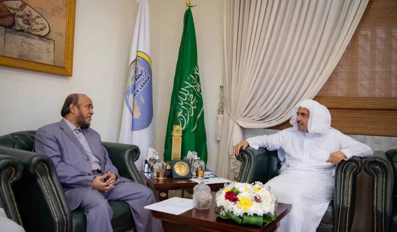 The SG of the MWL Dr. Alissa receives the President of Rohingya Solidarity Organization Mr. Salimullah Abdurrahman
