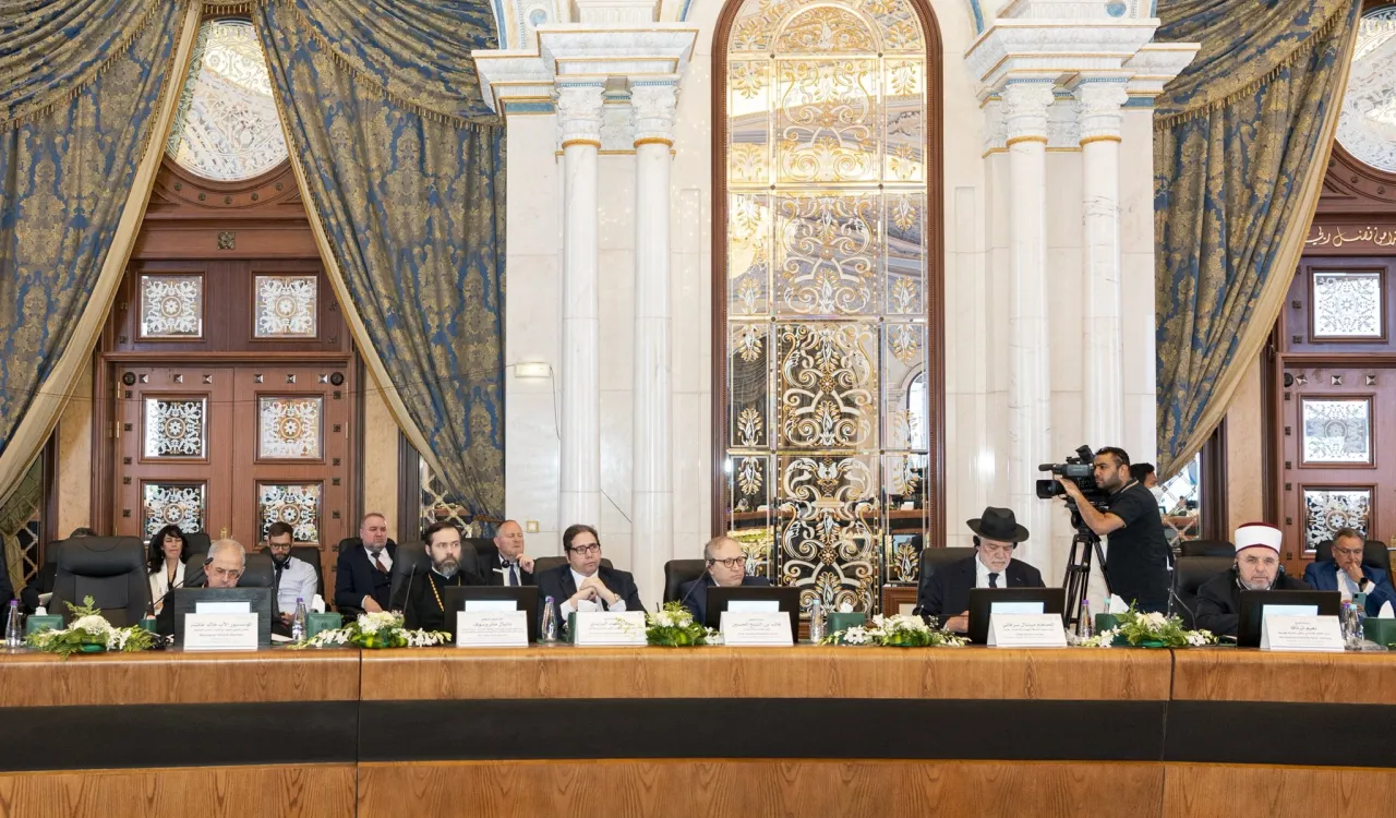 Le Forum Valeurs Communes Riyad est inspiré de la charte de Médine établie par le Prophète (paix sur lui) avec toutes les composantes de la société ; mettant en lumière la sagesse de l’Islam d’établir des relations avec tous.