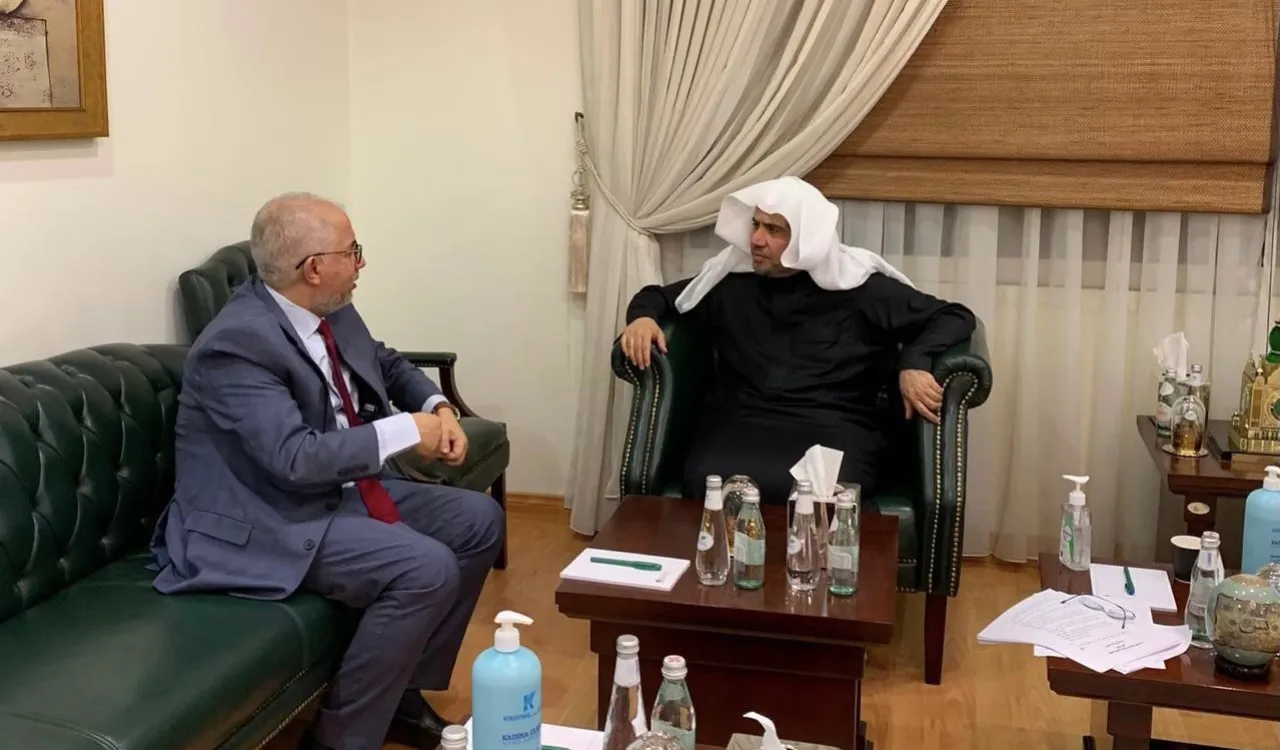 Mohammad Alissa a accueilli M.Mohamed Bechari, Secrétaire général du WMuslimCC au siège de la LIM à Riyadh .