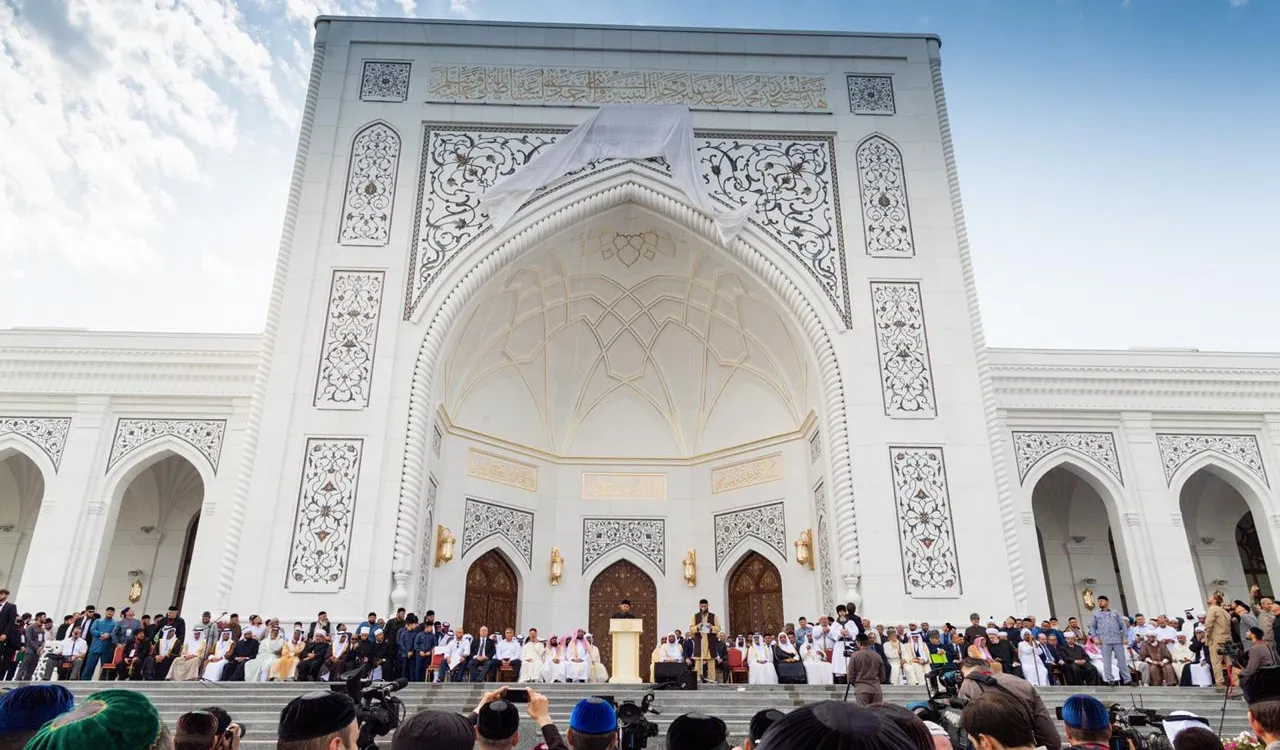 جمہوریہ چیچینیا میں یورپ کے سب سے بڑی جامع مسجد کا افتتاح،اسلامی ممالک کے نمائندگان کی شرکت