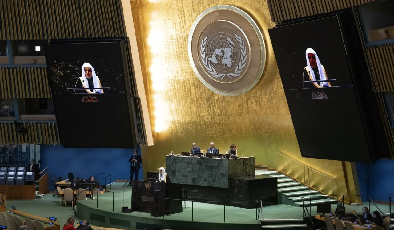 اسلام کا تعارف، اس کی روشن اقدار کی ترویج اور میانہ روی واعتدال کی اقدار کو مستحکم کرنا