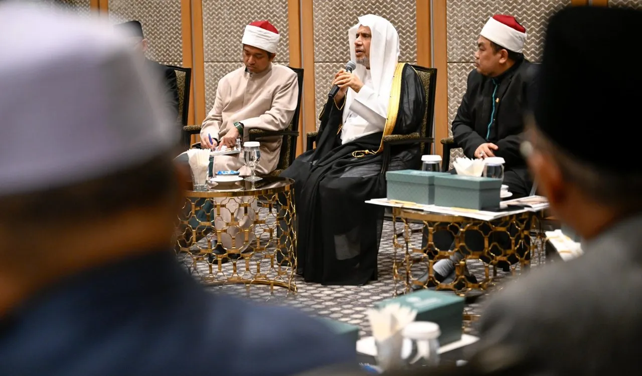 Secretary-General of the Muslim World League Meets with Senior Malaysian Scholars from Across the States