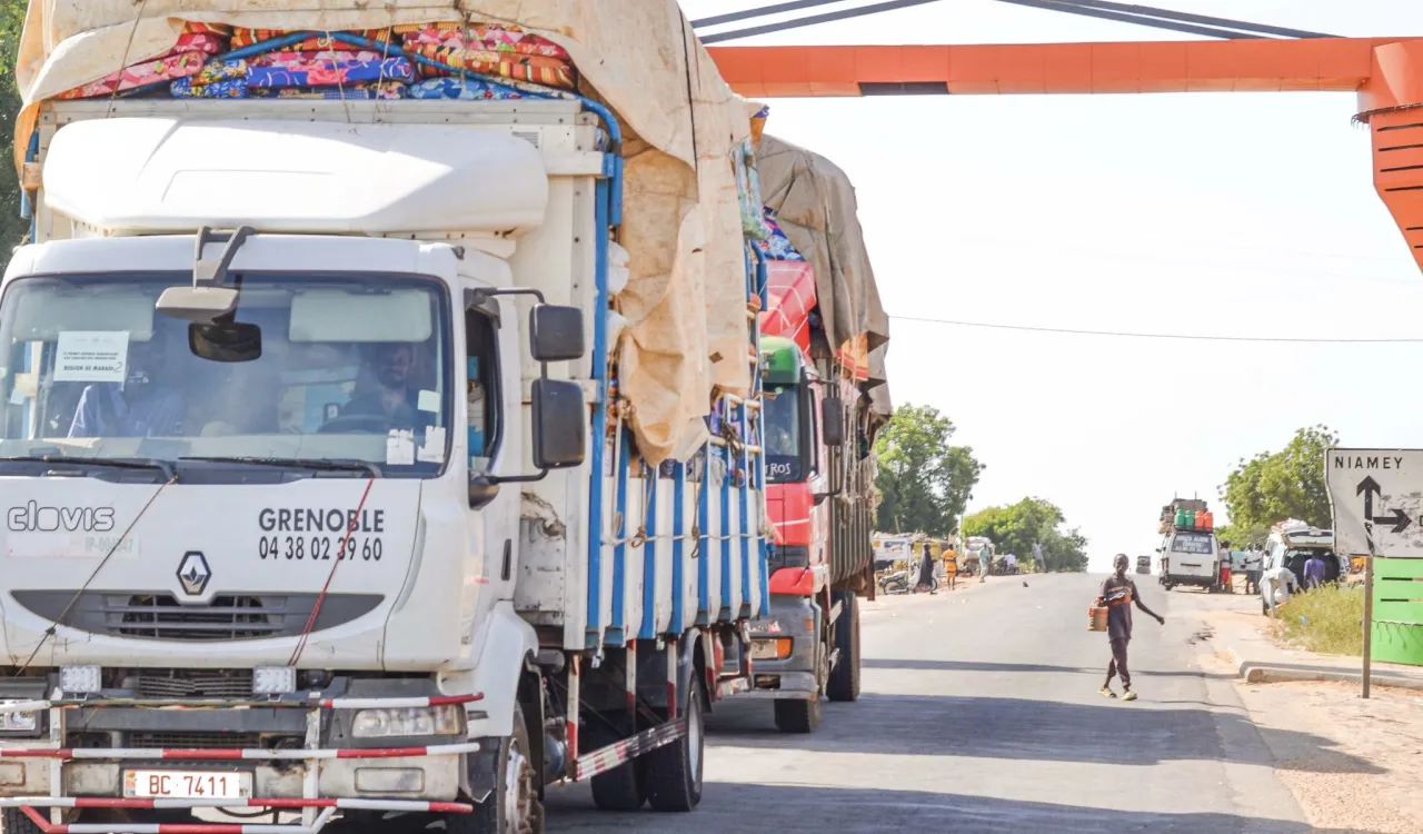 در پاسخ به درخواست فوری دولت جمهوری نیجر: سازمان همبستگی جهان اسلام به سرعت برنامه‌ای برای کمک‌های اضطراری جهت حمایت از آسیب‌دیدگان سیل در مناطق بشدت آسیب‌دیده نیجر