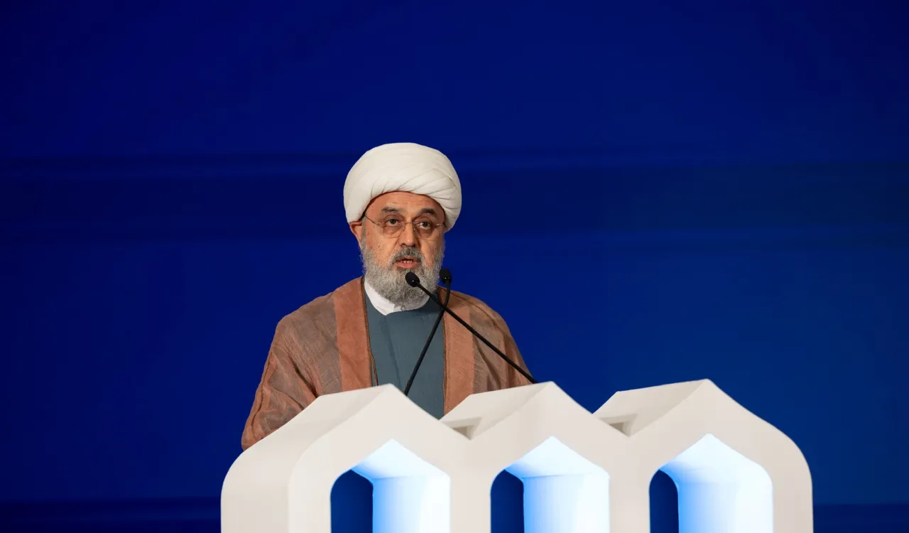 Le Secrétaire général de l’Assemblée mondiale pour le rapprochement des écoles juridiques islamiques, Ayatollah Hamid Shahriari, lors de l’inauguration de la deuxième édition de la Conférence ConstruireDesPontsEntreLesÉcoles : 