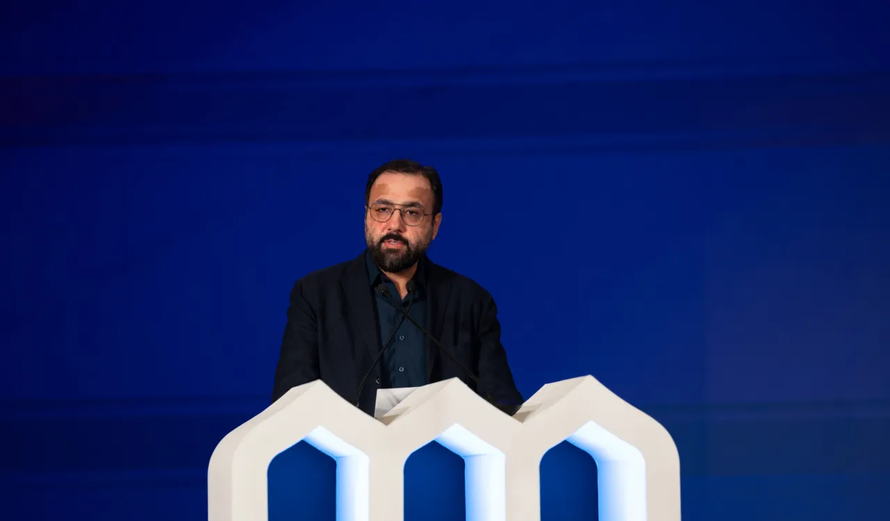 معالي الوزير الفيدرالي للشؤون الدينية والوئام بين الأديان في باكستان، السيد شودري سالك حسين، خلال الجلسة الافتتاحيّة للنسخة الثانية لمؤتمر ⁧‫بناء الجسور بين المذاهب‬⁩ الإسلامية