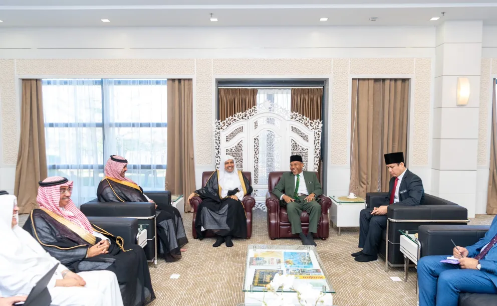 The Secretary General of the Muslim World League Dr.Mohammad Alissa arrived at the Malaysian capital Kuala Lumpur heading a high-level MWL delegation