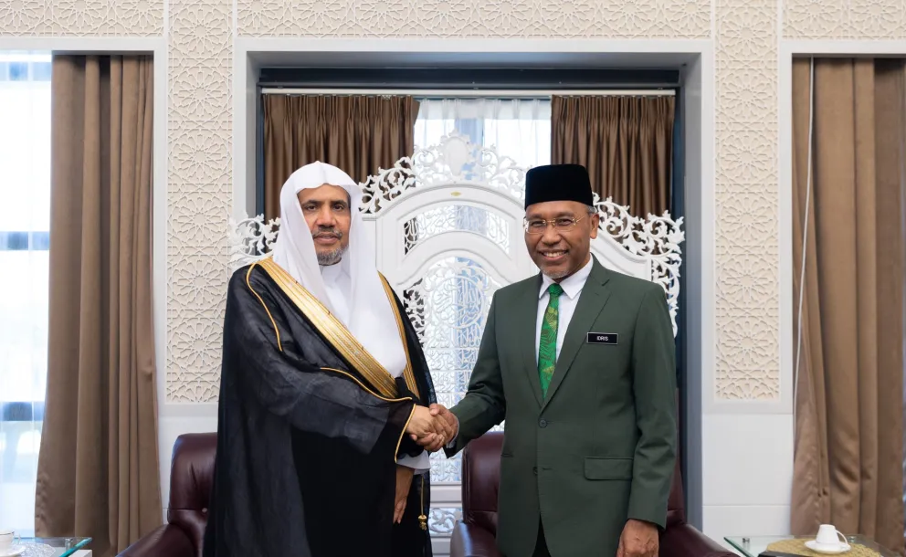 The Secretary General of the Muslim World League Dr.Mohammad Alissa arrived at the Malaysian capital Kuala Lumpur heading a high-level MWL delegation