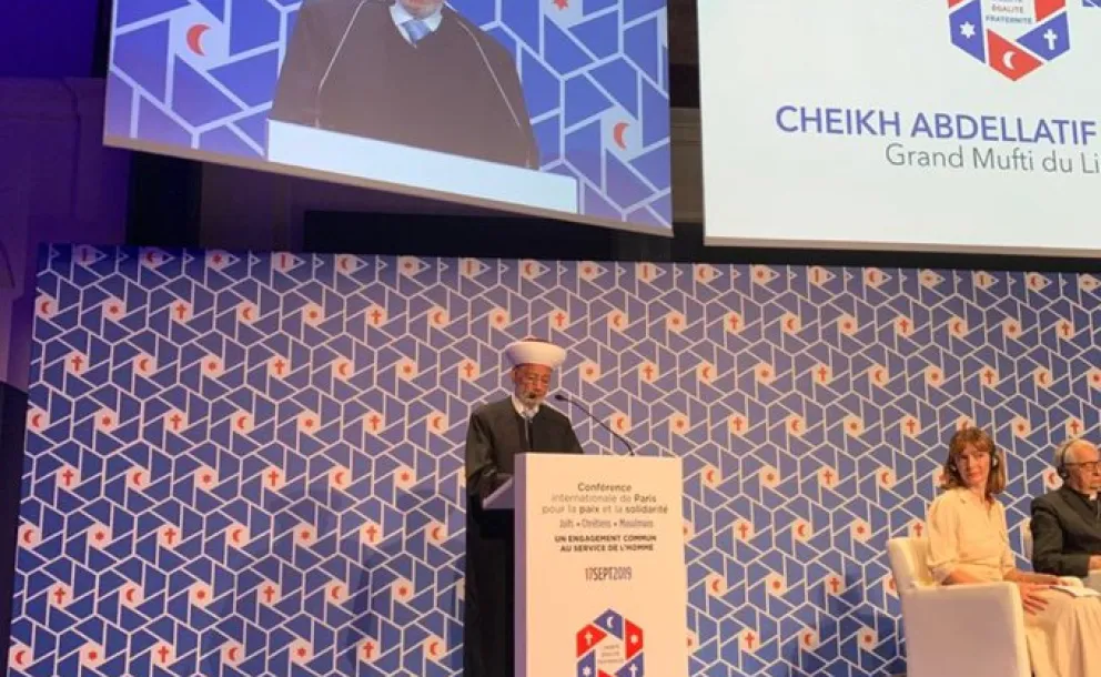 Sheikh Abdellatif Deriane, recalls the call for peace outlined in the Charterof Makkah at the Paris International Conference for Peaceand Solidarity happening today.