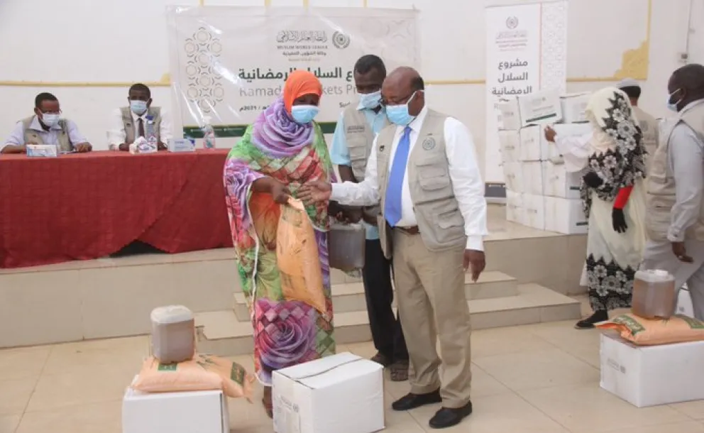 The Muslim World League distributed Ramadan food baskets in Sudan