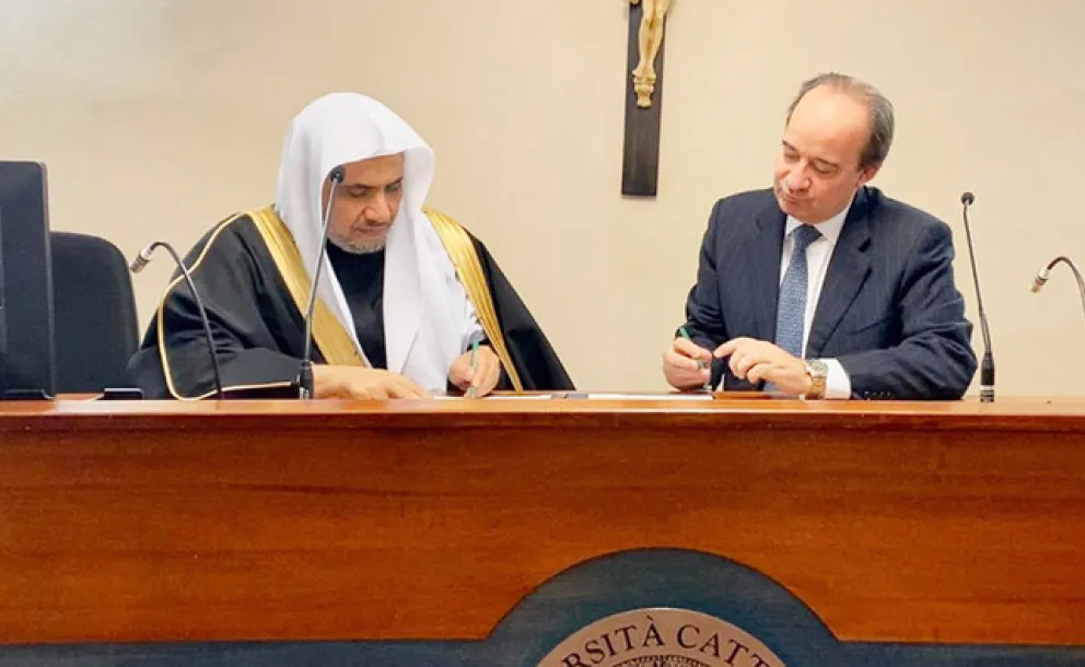 The MWL signed a partnership agreement with Unicatt intending to develop and improve Arabic-language programs and Arab and Islamic cultural research activities at the university