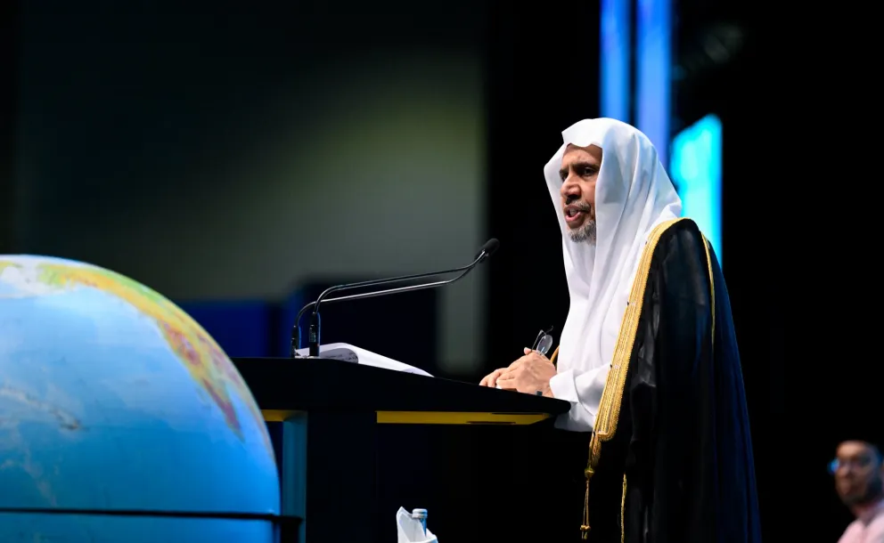 Photos du troisième Sommet international des responsables religieux, avec la participation du Secrétaire général,Président de l’Organisation des savants musulmans, cheikh Mohammed Al-Issa en qualité d’intervenant principal lors de la cérémonie d’ouverture