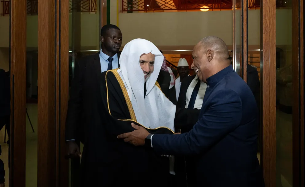 At the government headquarters, Mr. Rui Duarte de Barros, Prime Minister of the Republic of Guinea-Bissau, met with His Excellency Sheikh Dr. Mohammed Alissa