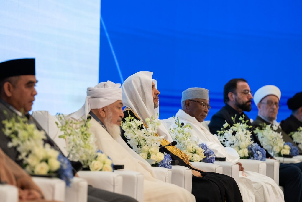 His Excellency Sheikh Abdallah bin Mahfudh ibn Bayyah, Chairman of the UAE Council for Fatwa, Member of the Supreme Council of the Muslim World League, and Member of the Islamic Fiqh Council